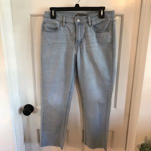 Levi Mid Rise Skinny Jeans